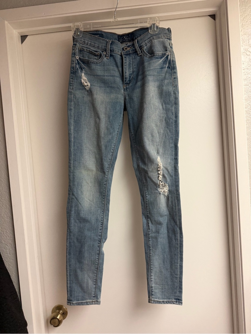 Lucky Brand Light Wash Distressed Skinny Jeans